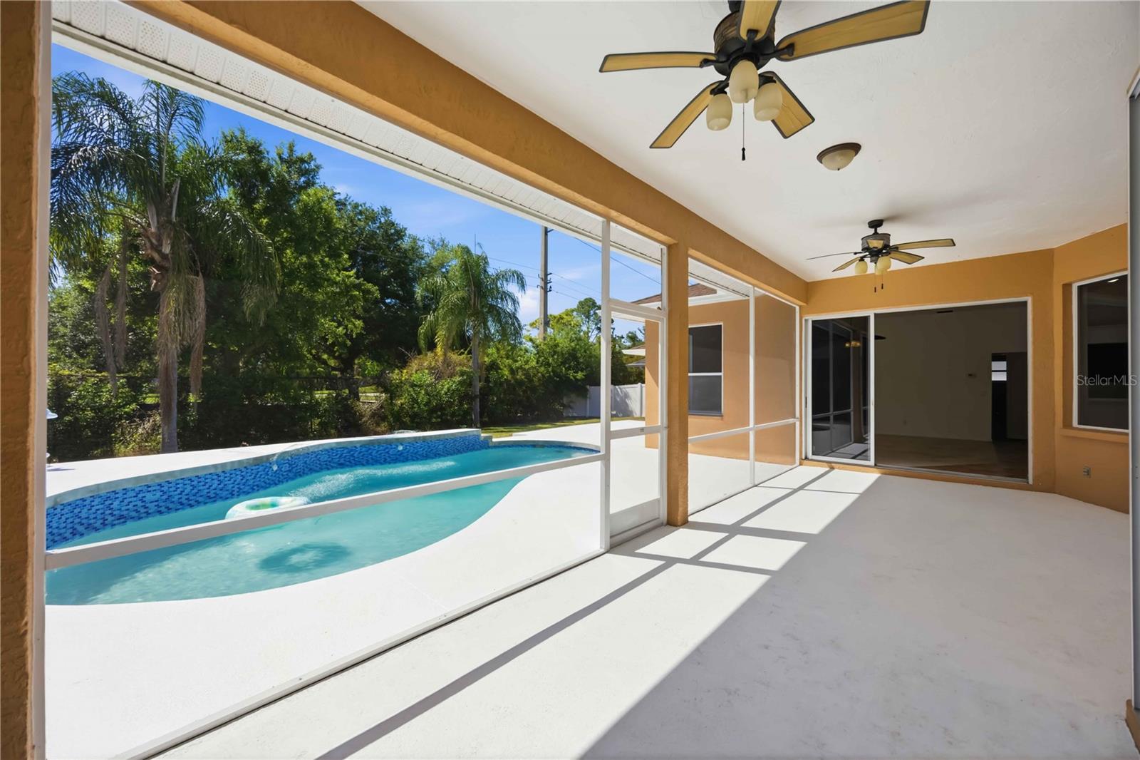 BAY OAKS ESTATES - Residential