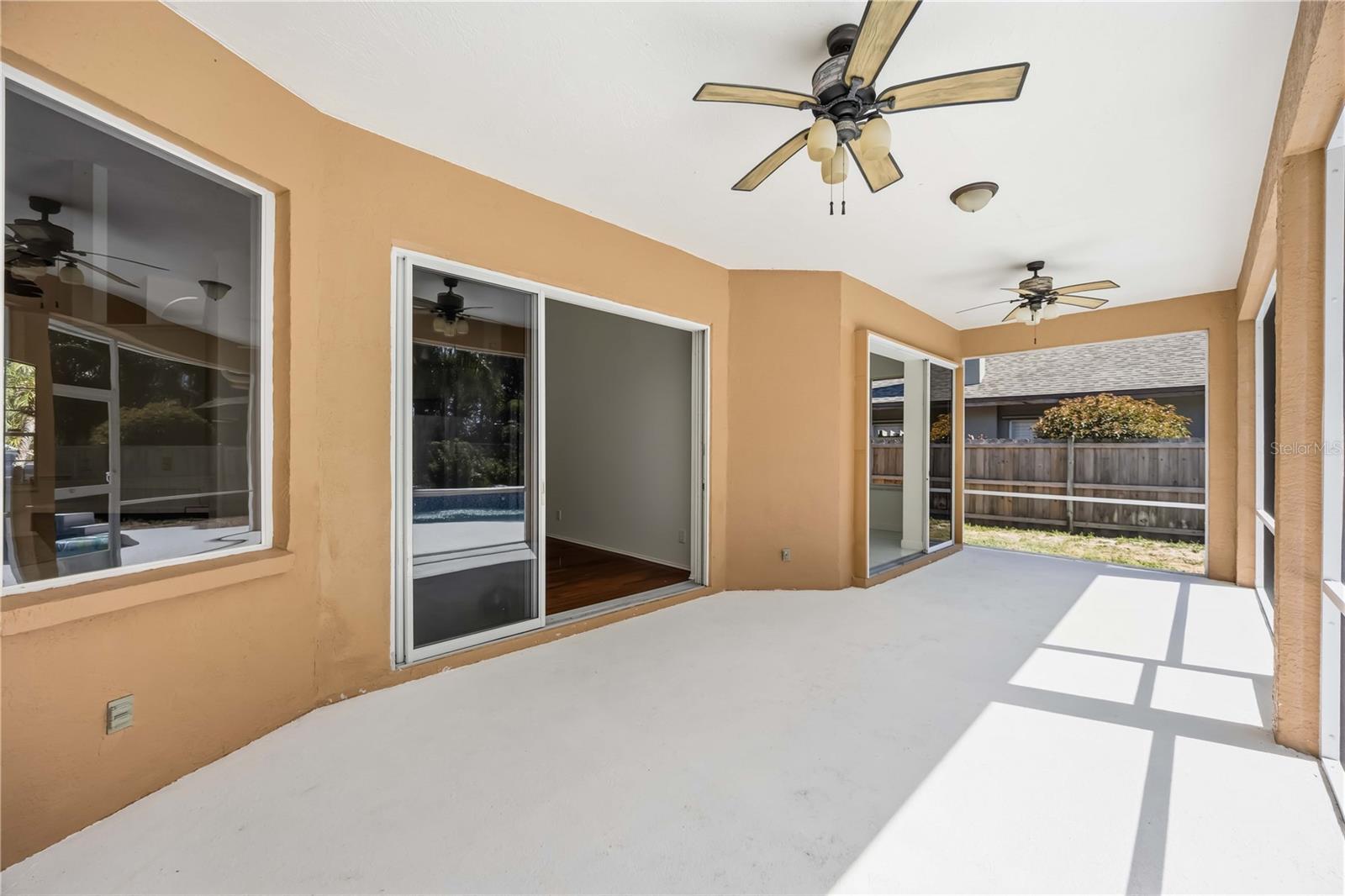 BAY OAKS ESTATES - Residential