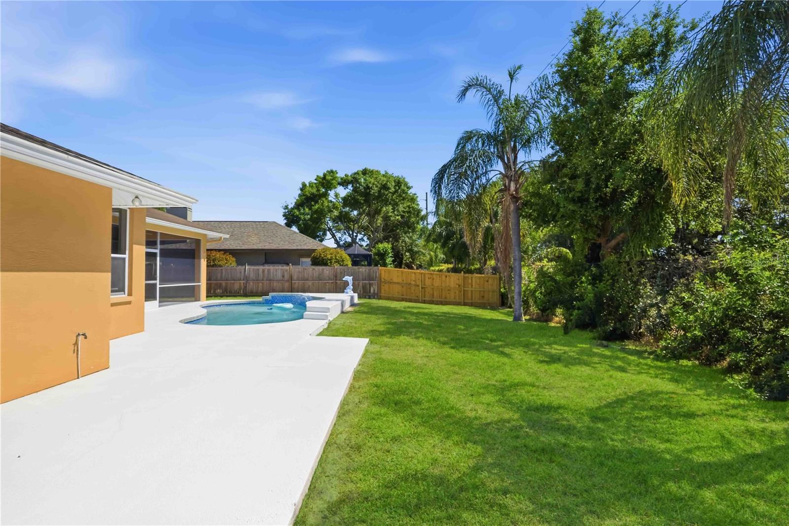 BAY OAKS ESTATES - Residential
