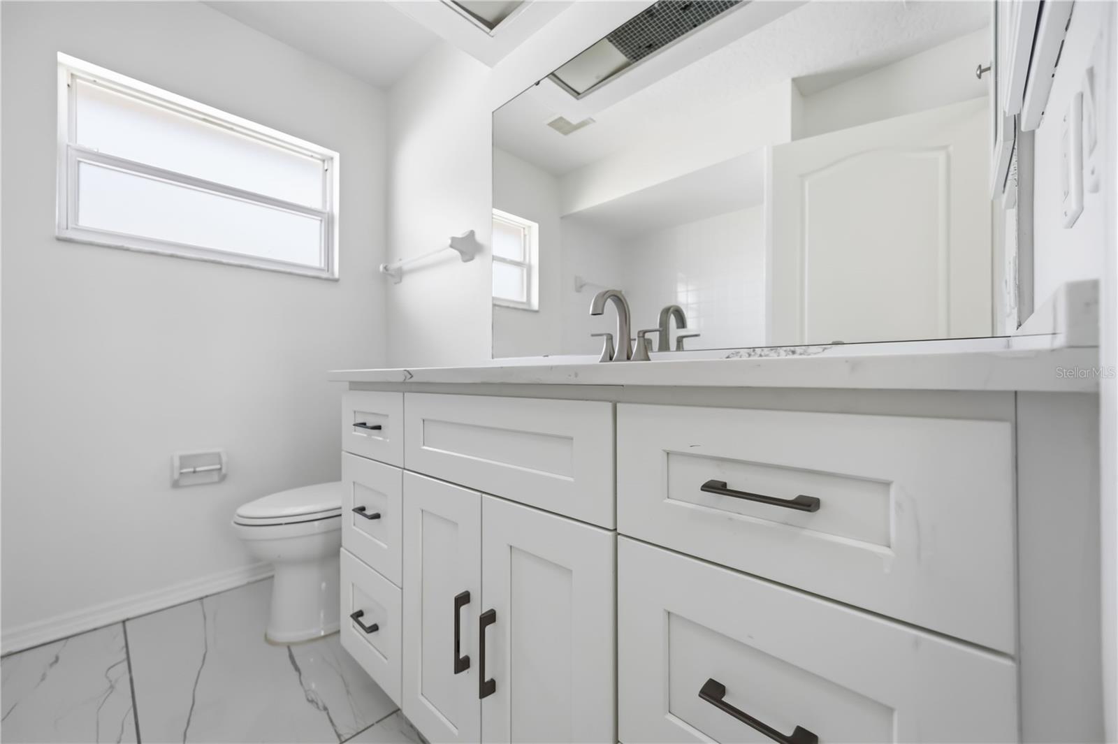BAY OAKS ESTATES - Residential