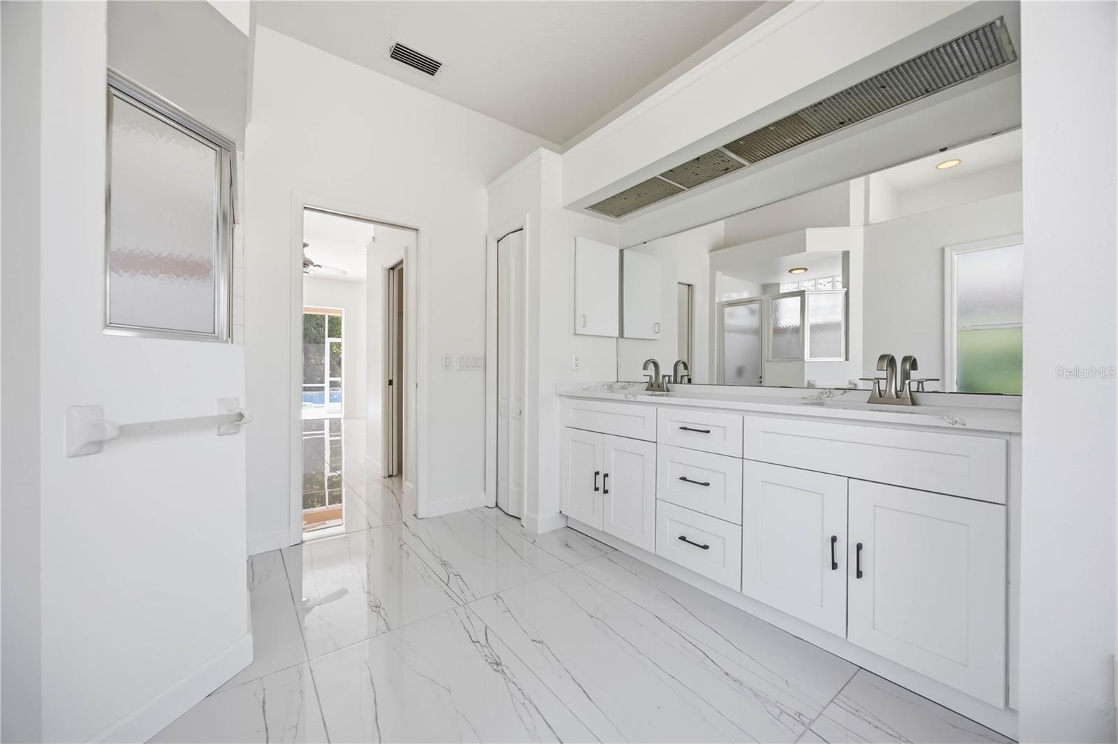BAY OAKS ESTATES - Residential