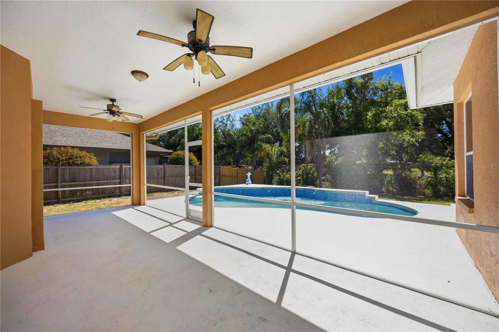 BAY OAKS ESTATES - Residential
