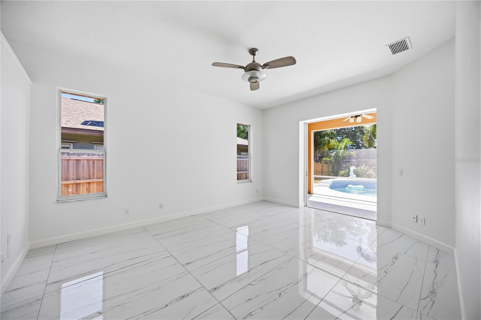 BAY OAKS ESTATES - Residential