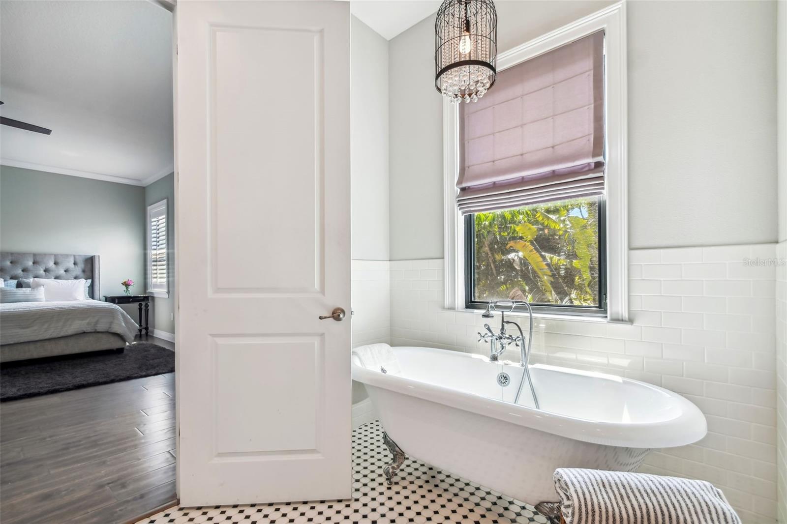 DAVIS ISLANDS PB10 PG52 TO 57 - Residential