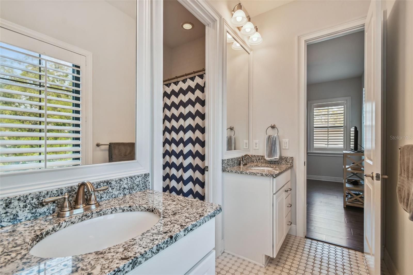 DAVIS ISLANDS PB10 PG52 TO 57 - Residential