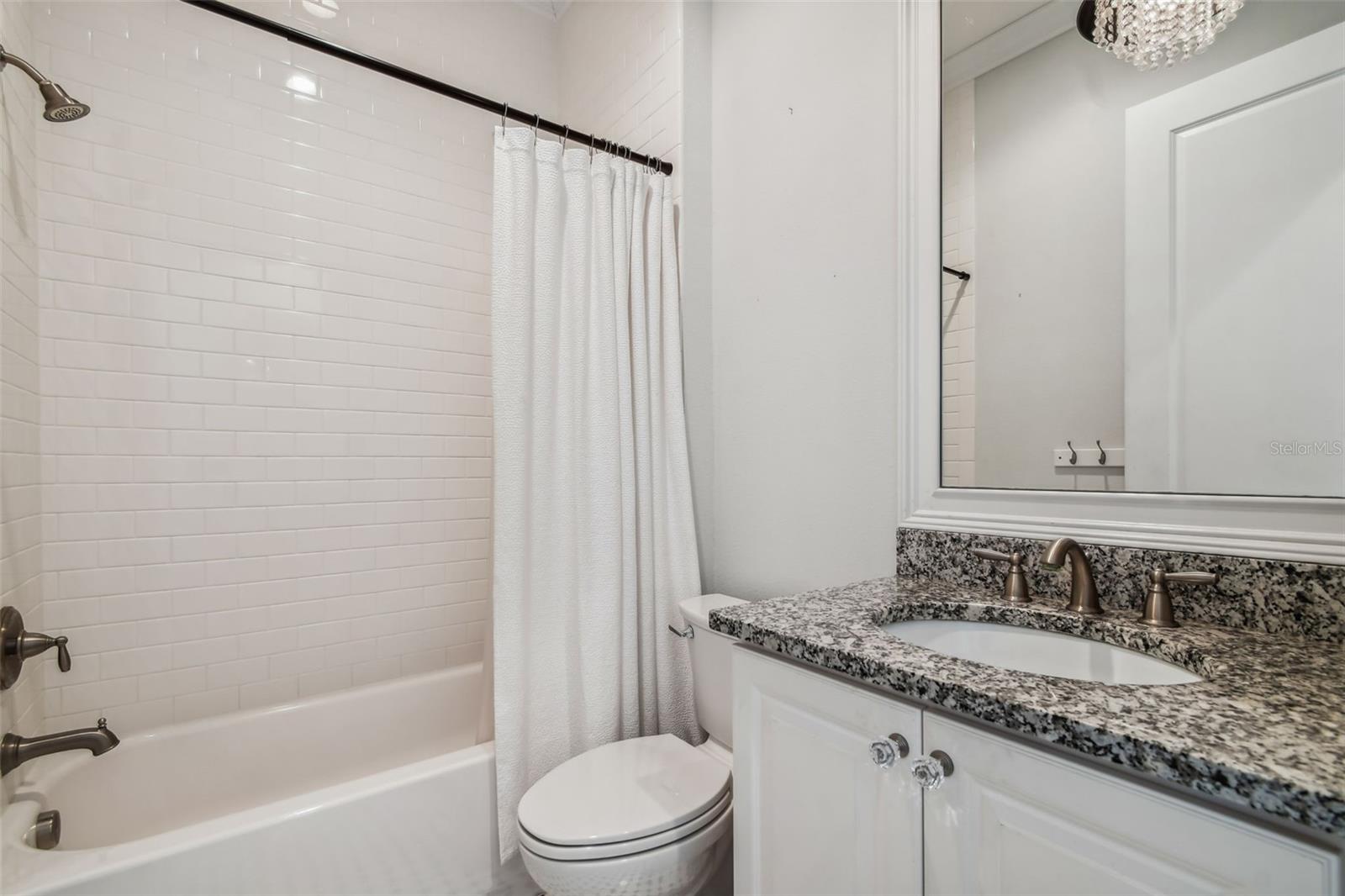 DAVIS ISLANDS PB10 PG52 TO 57 - Residential