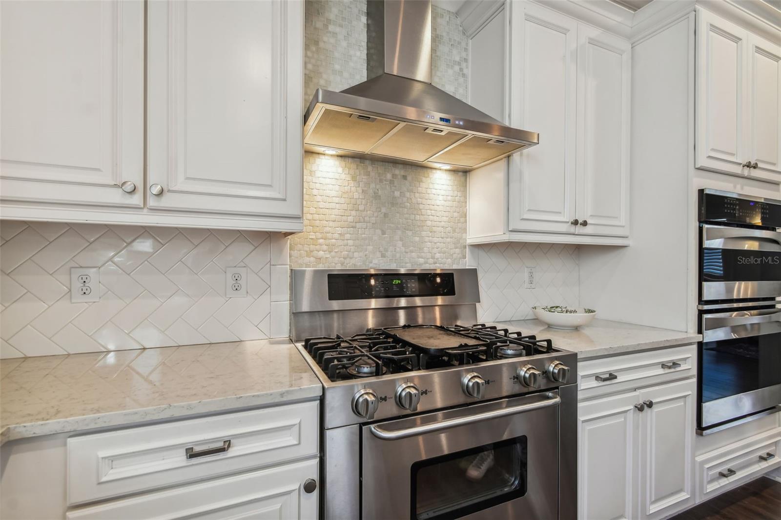 DAVIS ISLANDS PB10 PG52 TO 57 - Residential