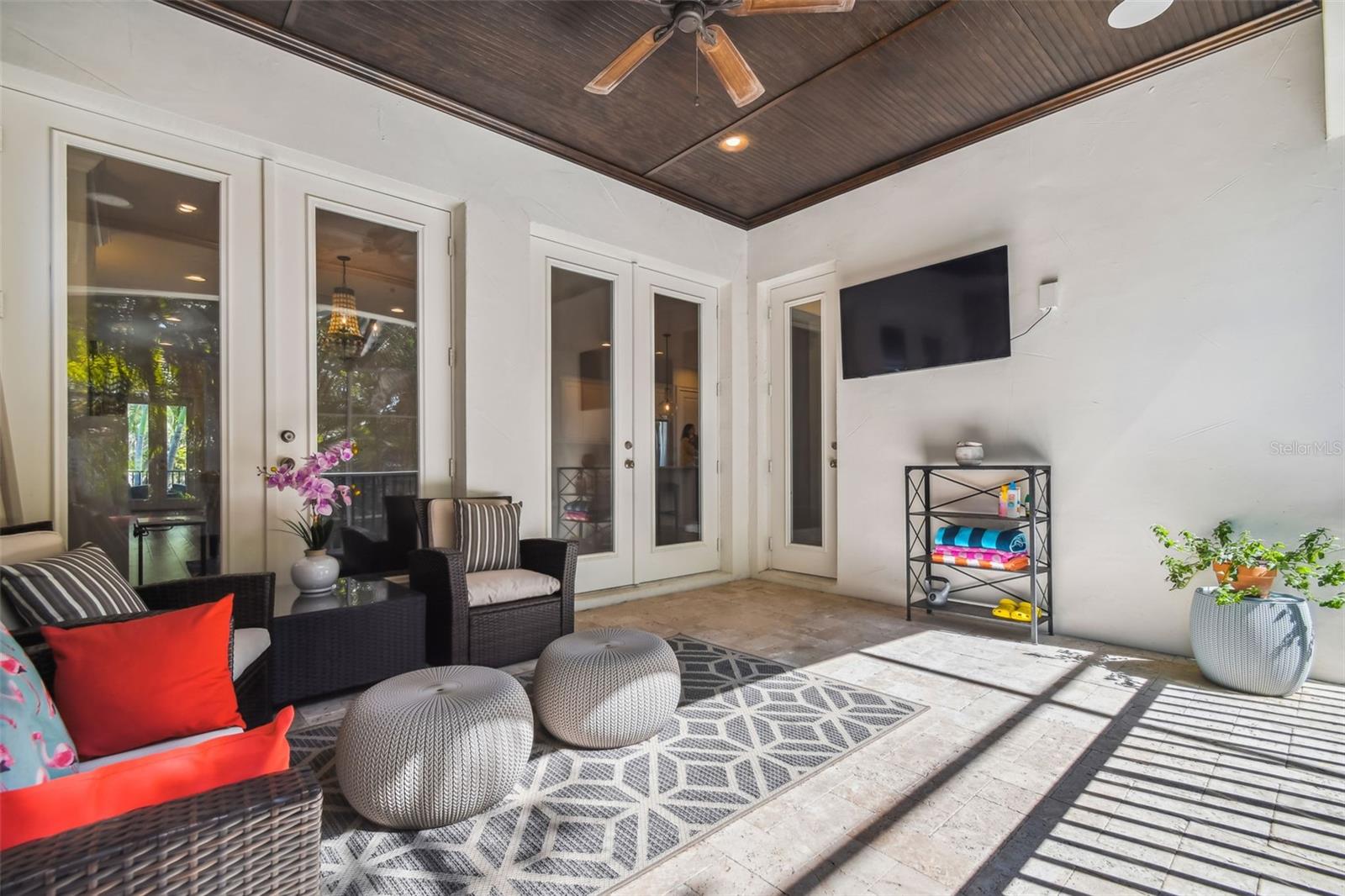 DAVIS ISLANDS PB10 PG52 TO 57 - Residential