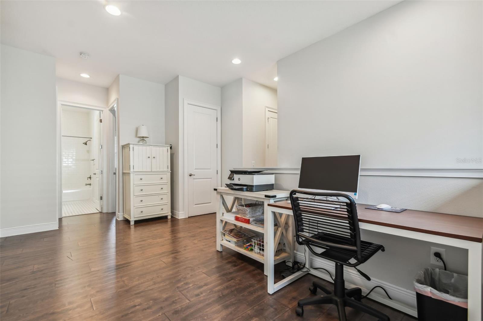 DAVIS ISLANDS PB10 PG52 TO 57 - Residential