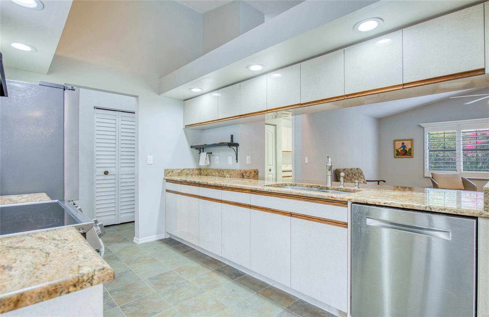 BAYSHORE TERRACE - Residential