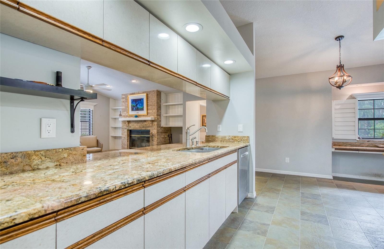 BAYSHORE TERRACE - Residential