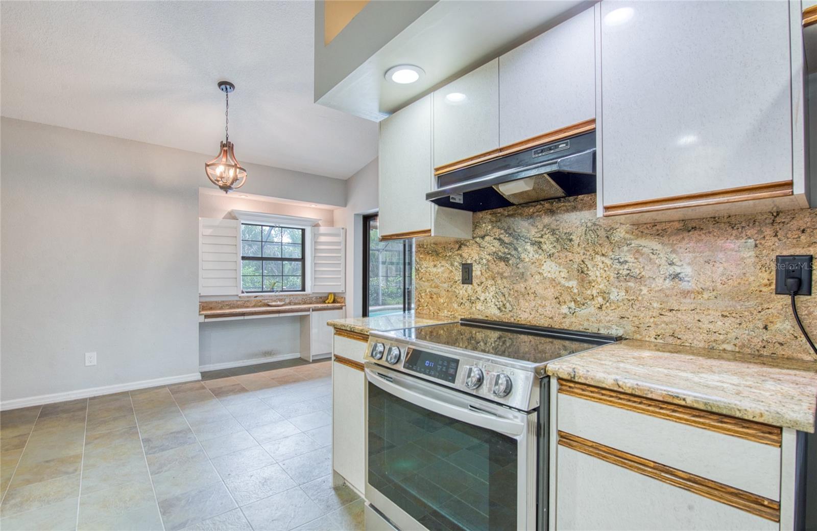 BAYSHORE TERRACE - Residential