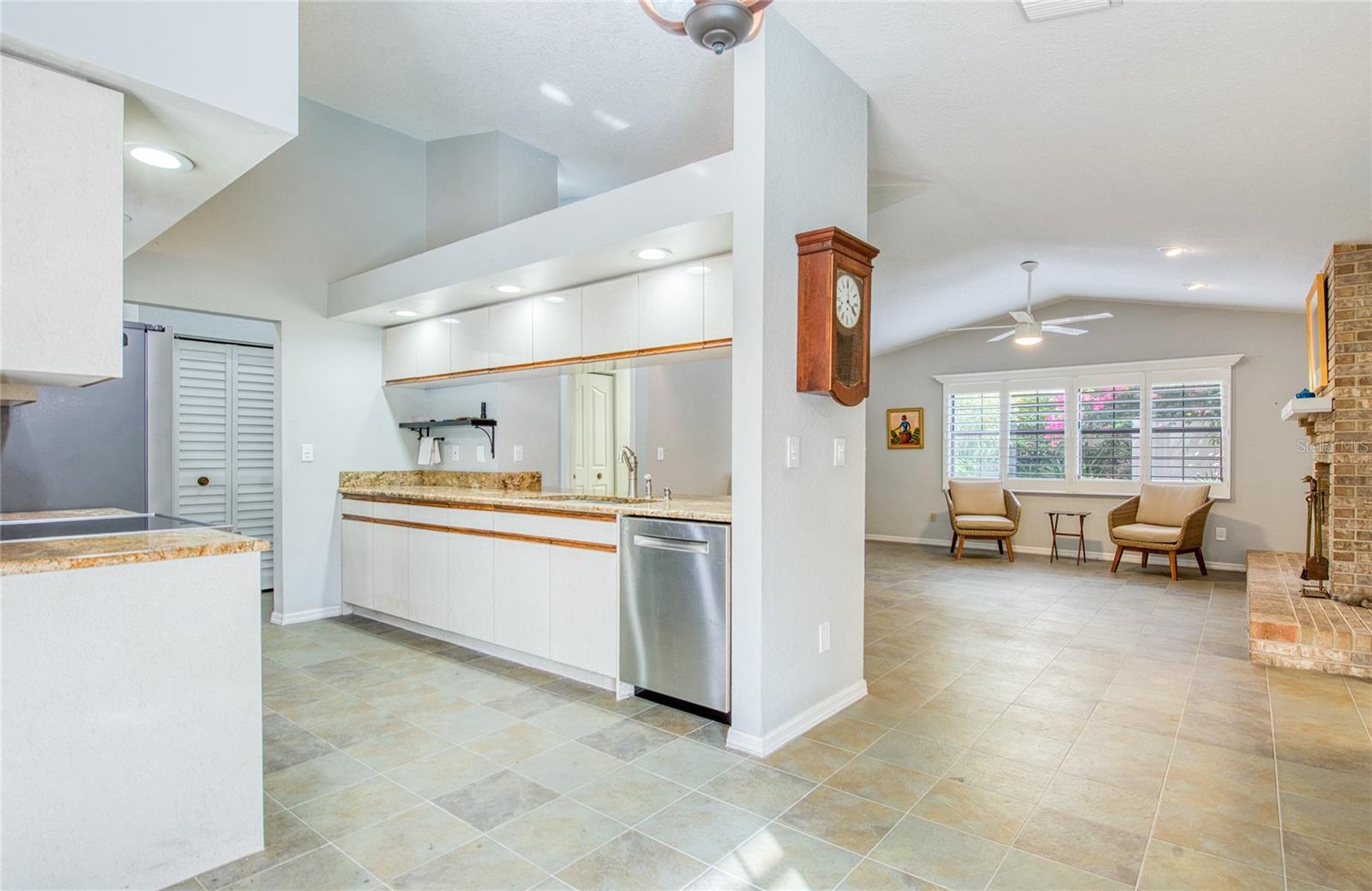 BAYSHORE TERRACE - Residential