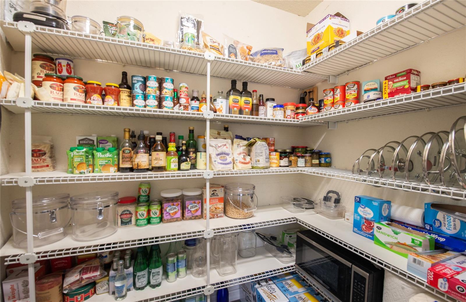 BAYSHORE TERRACE - Residential