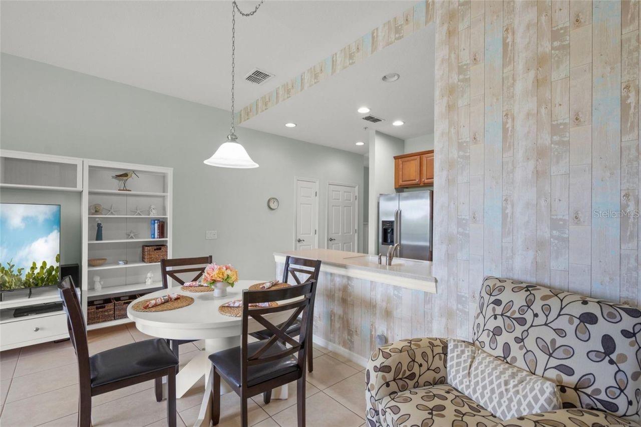 4204 OVERTURE CIRCLE #4204