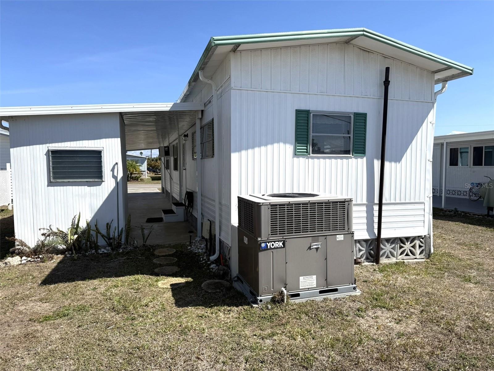 TRAILER ACRES - Residential