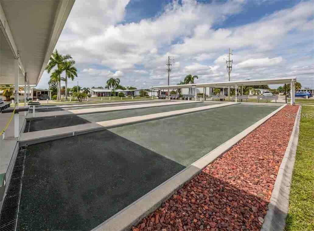 TRAILER ACRES - Residential