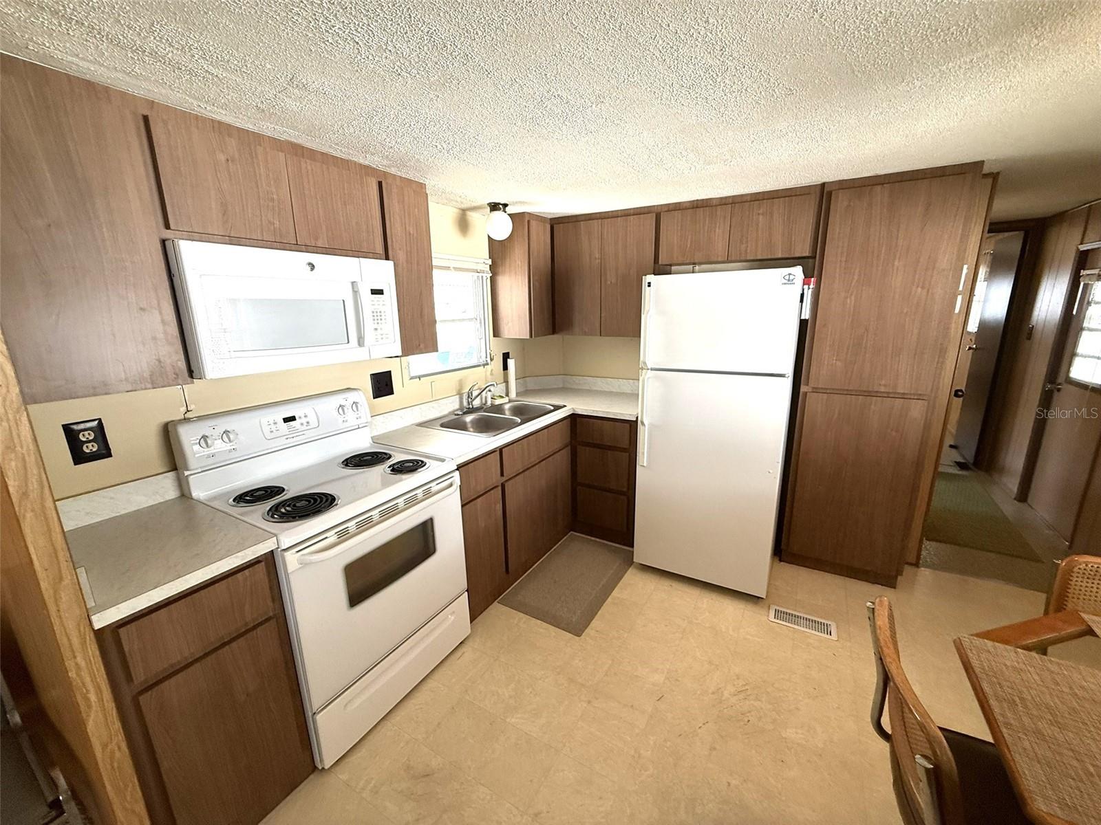 TRAILER ACRES - Residential