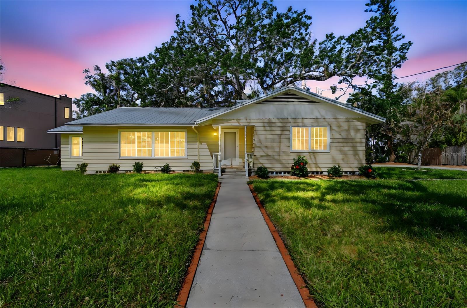 3001 BAY SHORE CIRCLE