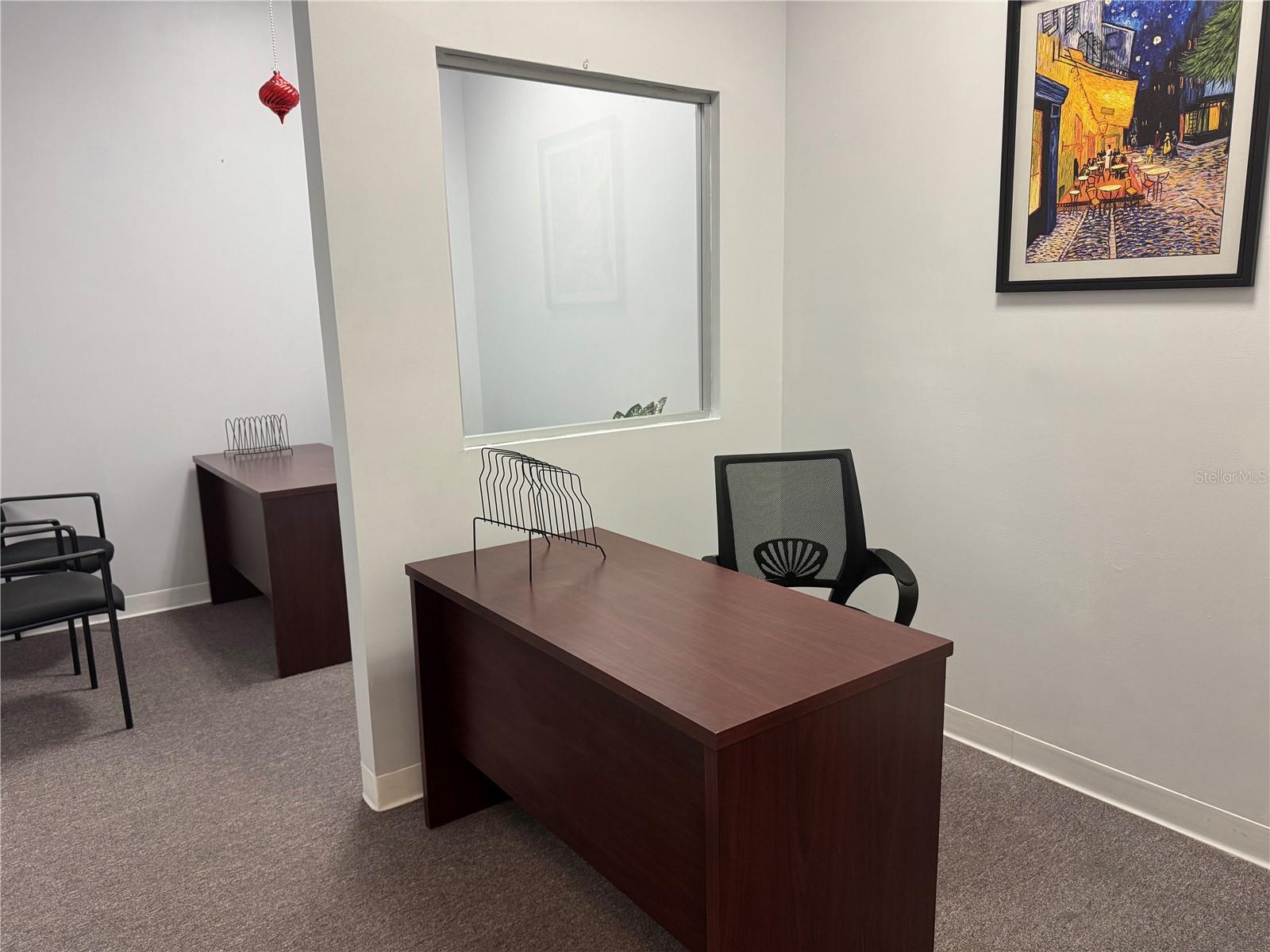 PEPPER MILL PLAZA REP - Commercial Lease