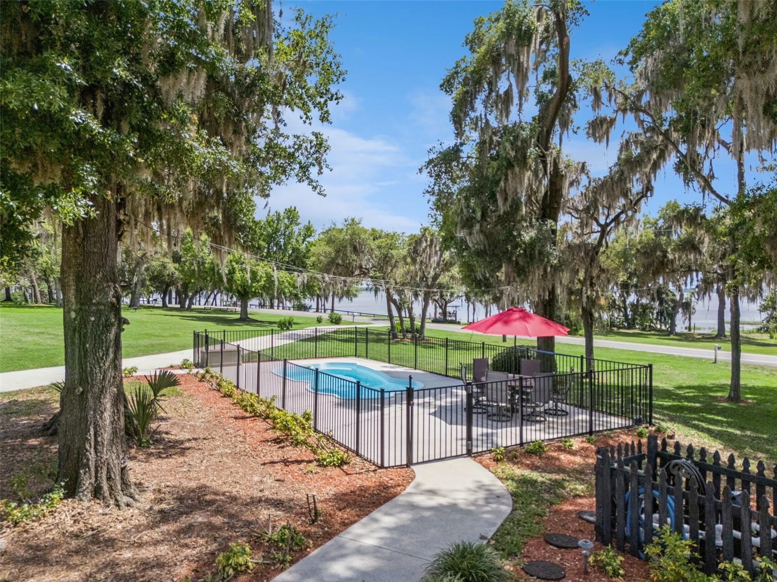 ACREAGE & UNREC - Residential