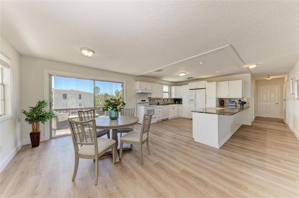 Photo of 4233 5th Avenue W, Palmetto, FL 34221 (MLS # O6357983)