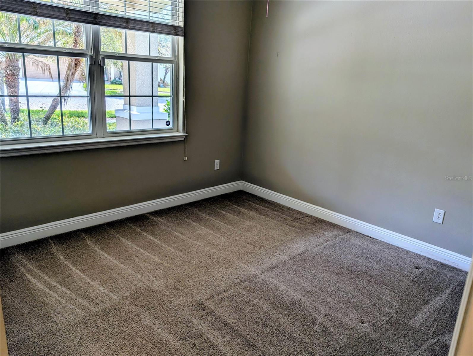 CROSBY CROSSINGS EAST - Residential Lease