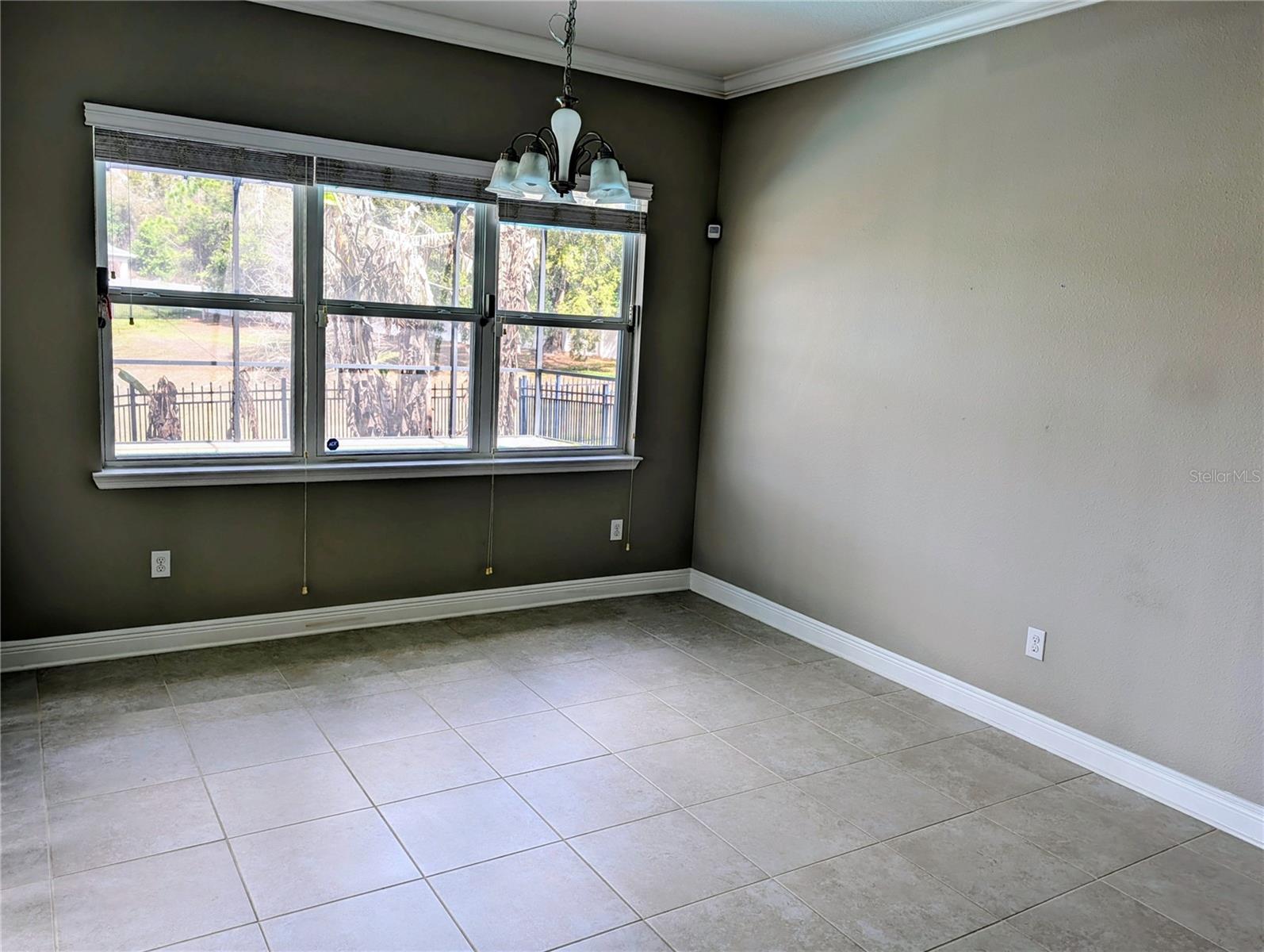 CROSBY CROSSINGS EAST - Residential Lease