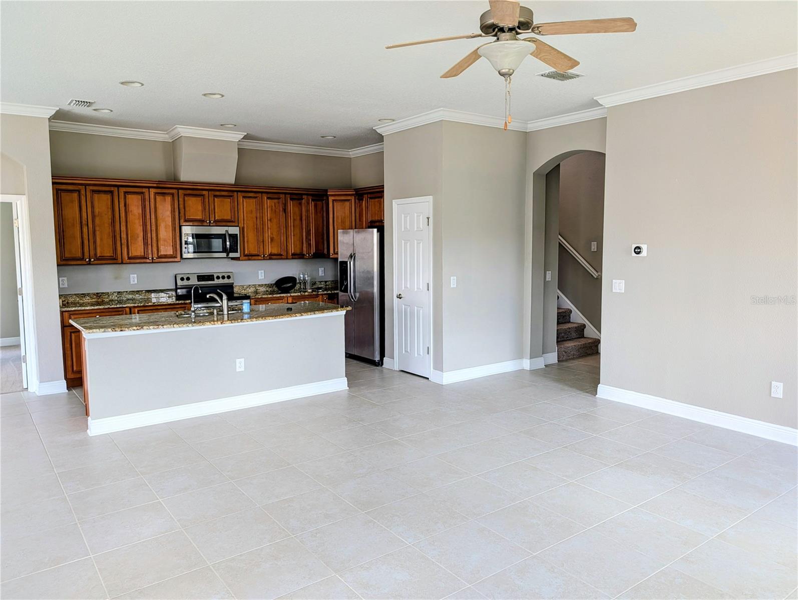 CROSBY CROSSINGS EAST - Residential Lease