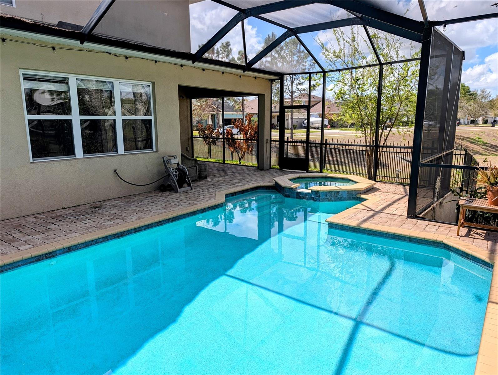 CROSBY CROSSINGS EAST - Residential Lease