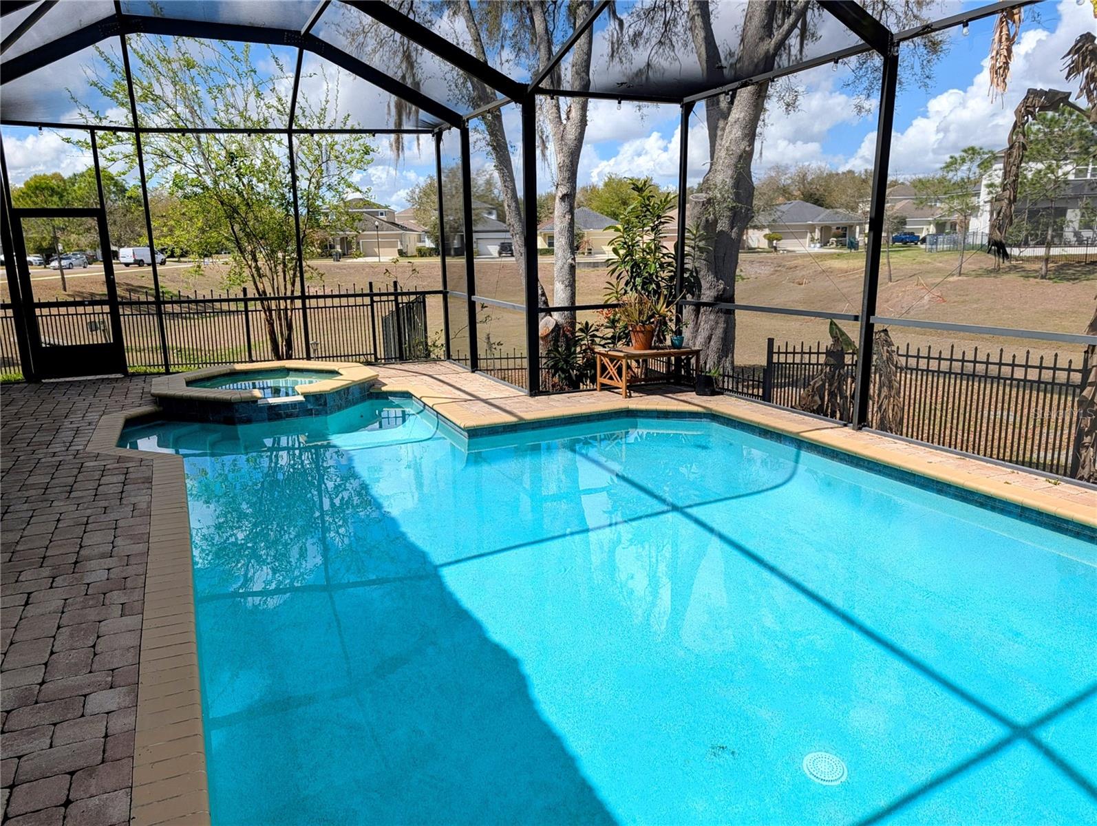 CROSBY CROSSINGS EAST - Residential Lease