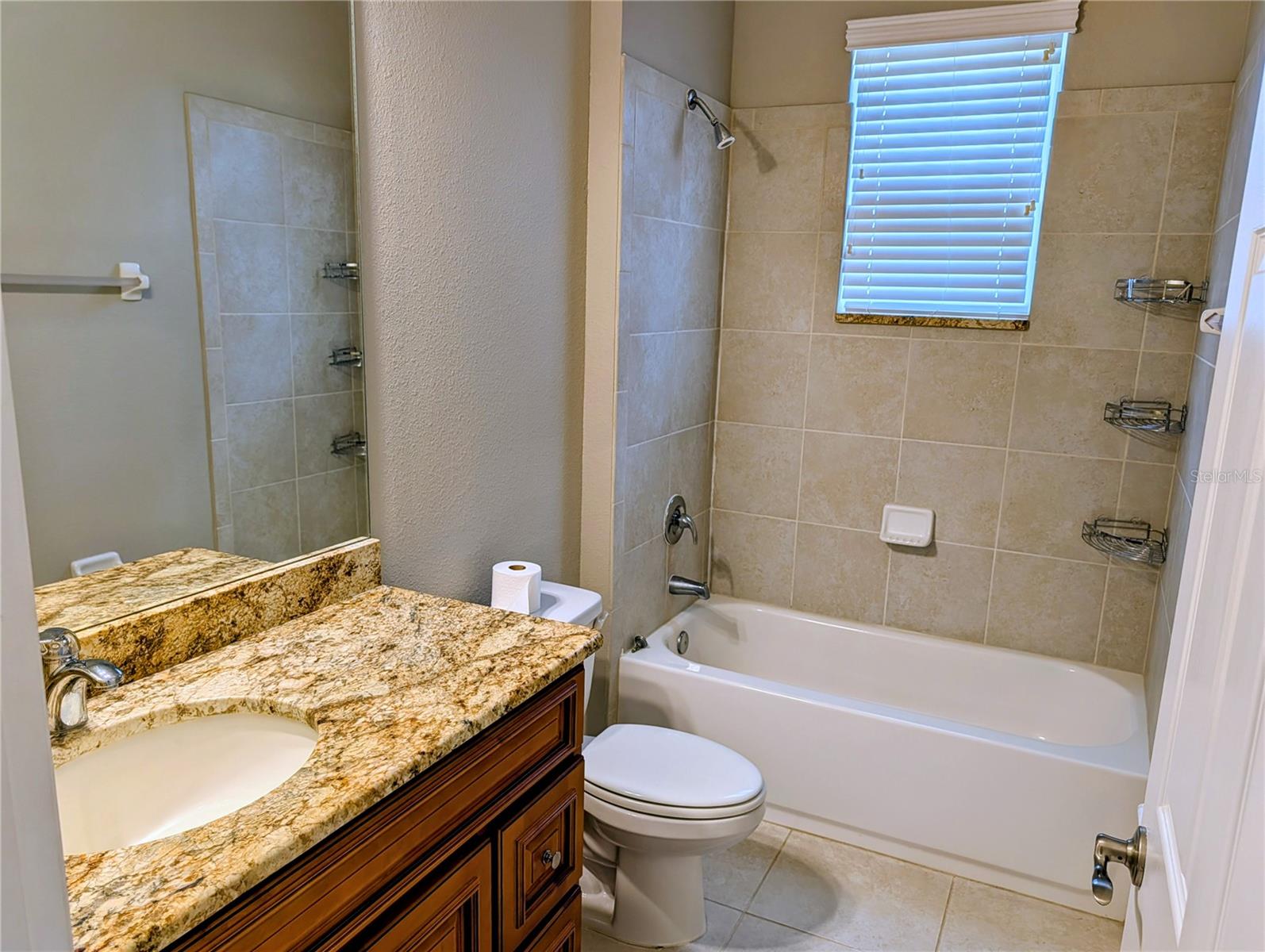 CROSBY CROSSINGS EAST - Residential Lease