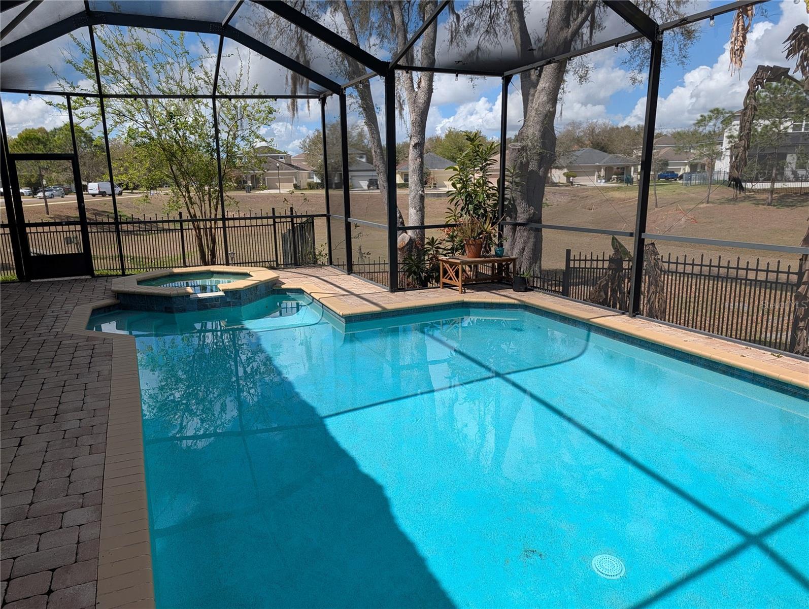 CROSBY CROSSINGS EAST - Residential Lease