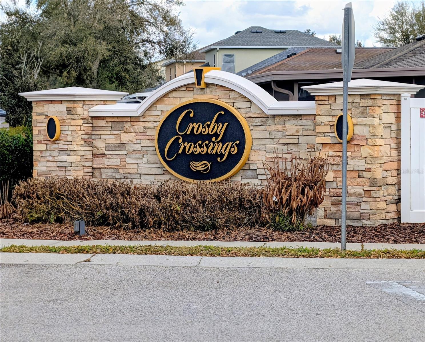 CROSBY CROSSINGS EAST - Residential Lease