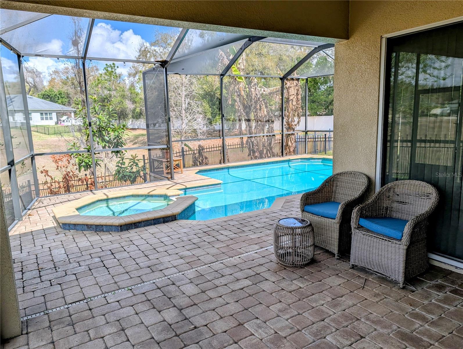 CROSBY CROSSINGS EAST - Residential Lease