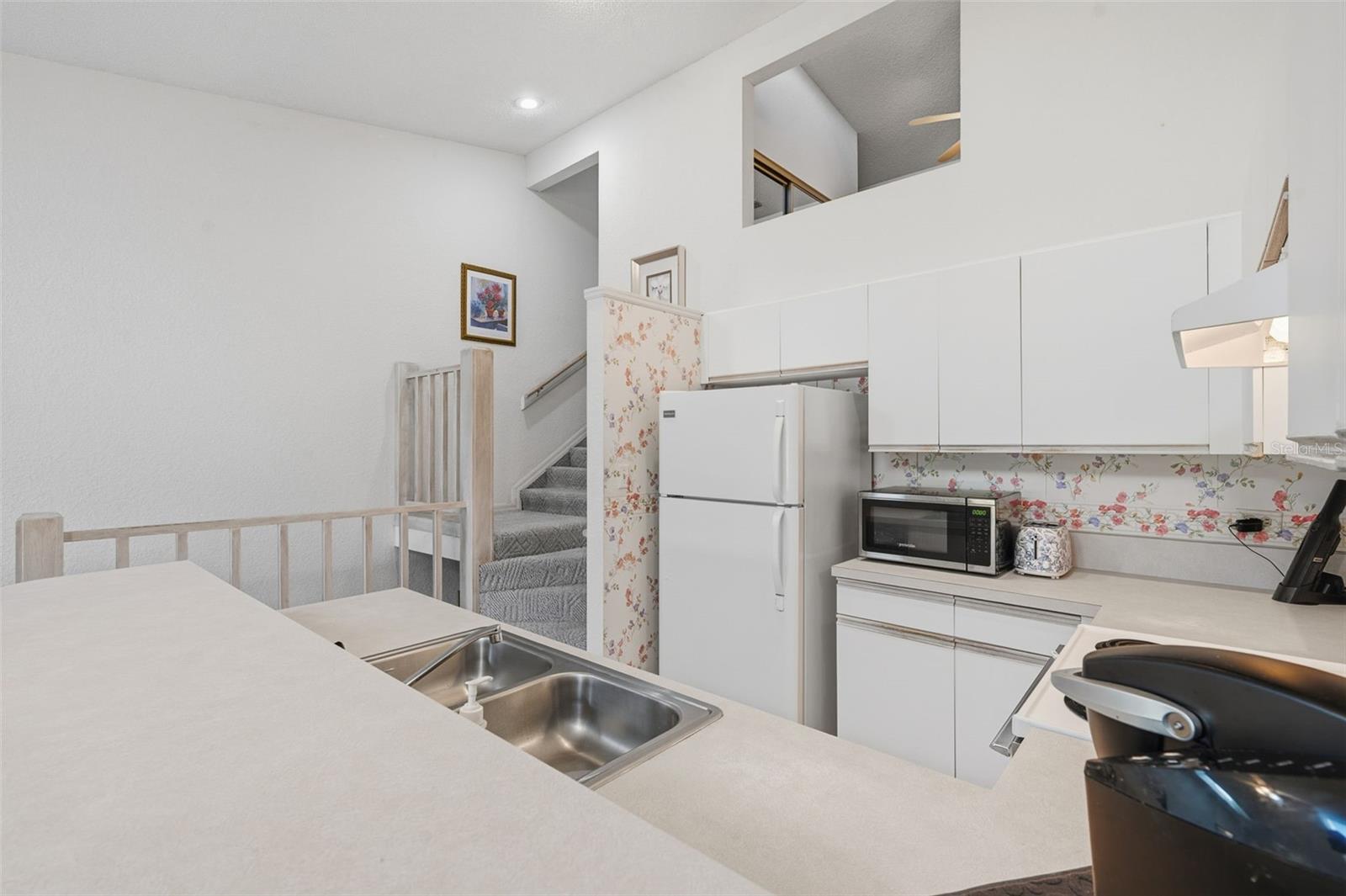 LAKE FOREST CONDO - Residential