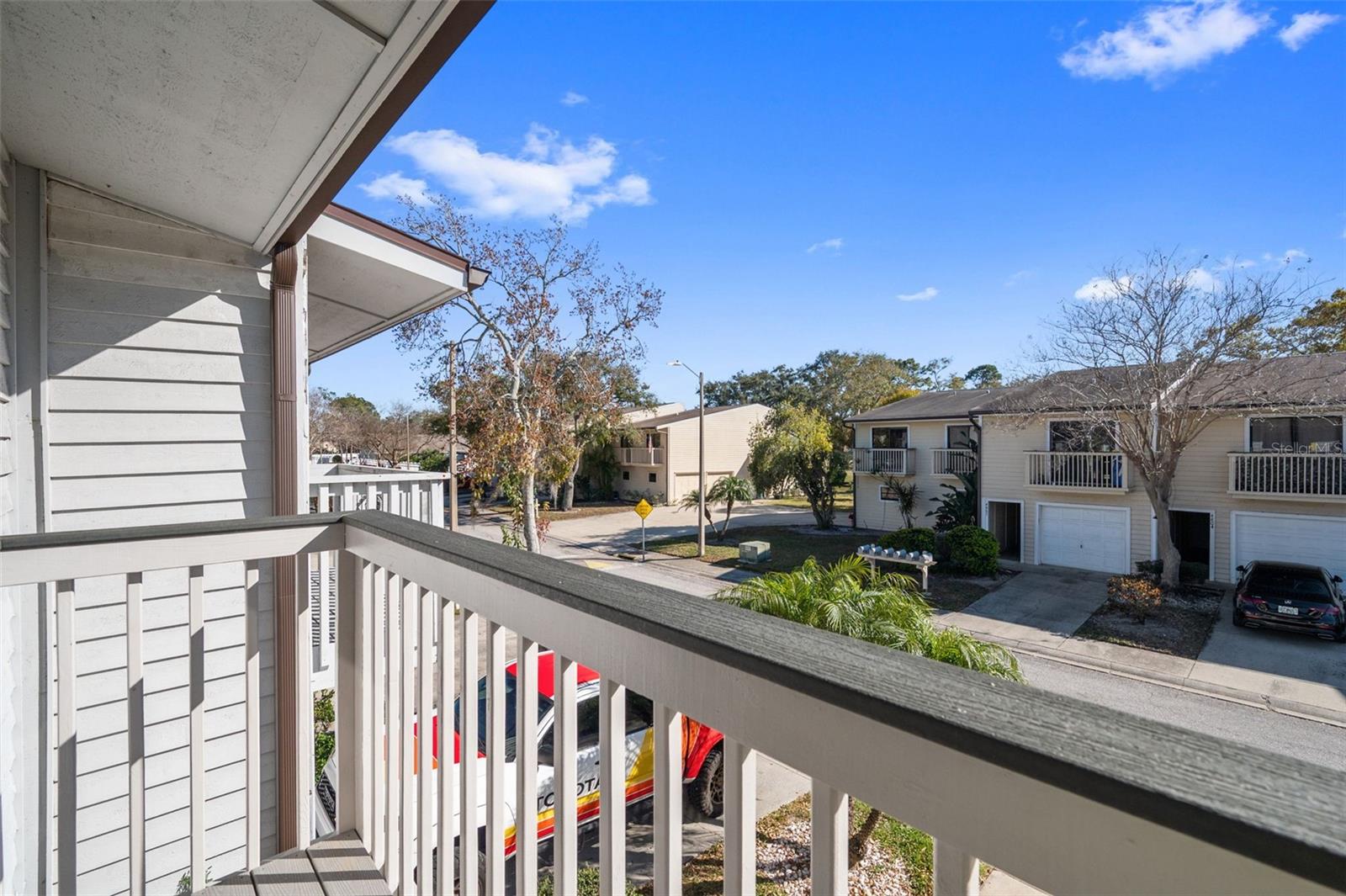 LAKE FOREST CONDO - Residential