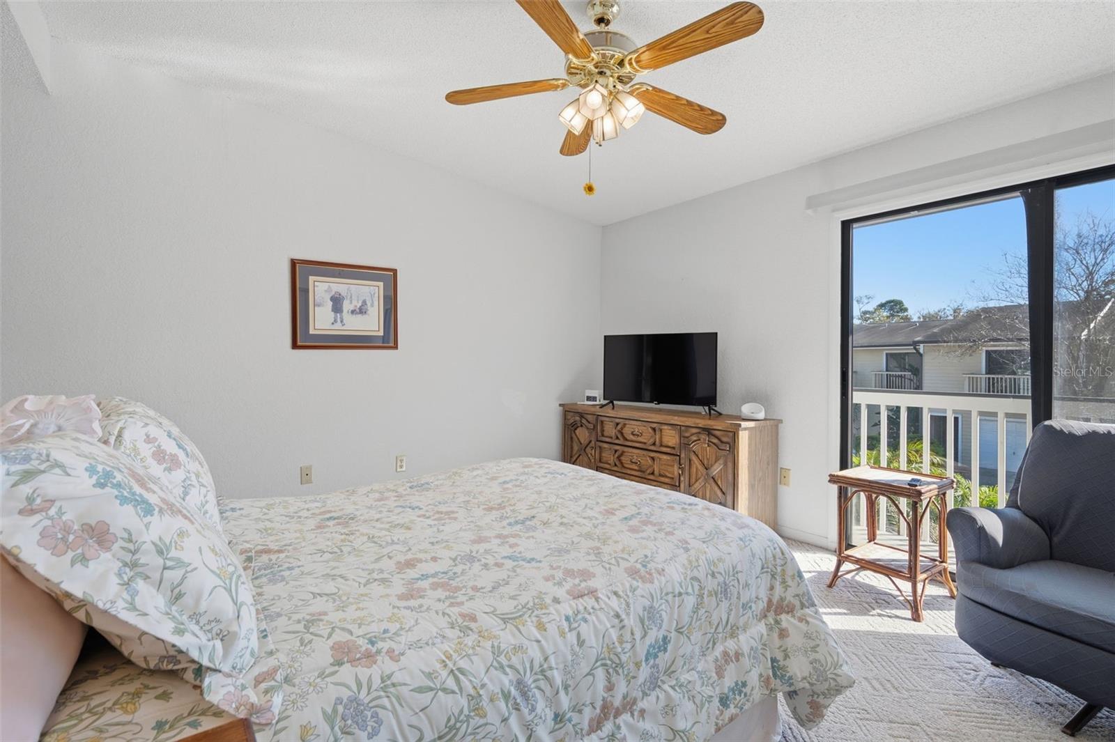 LAKE FOREST CONDO - Residential