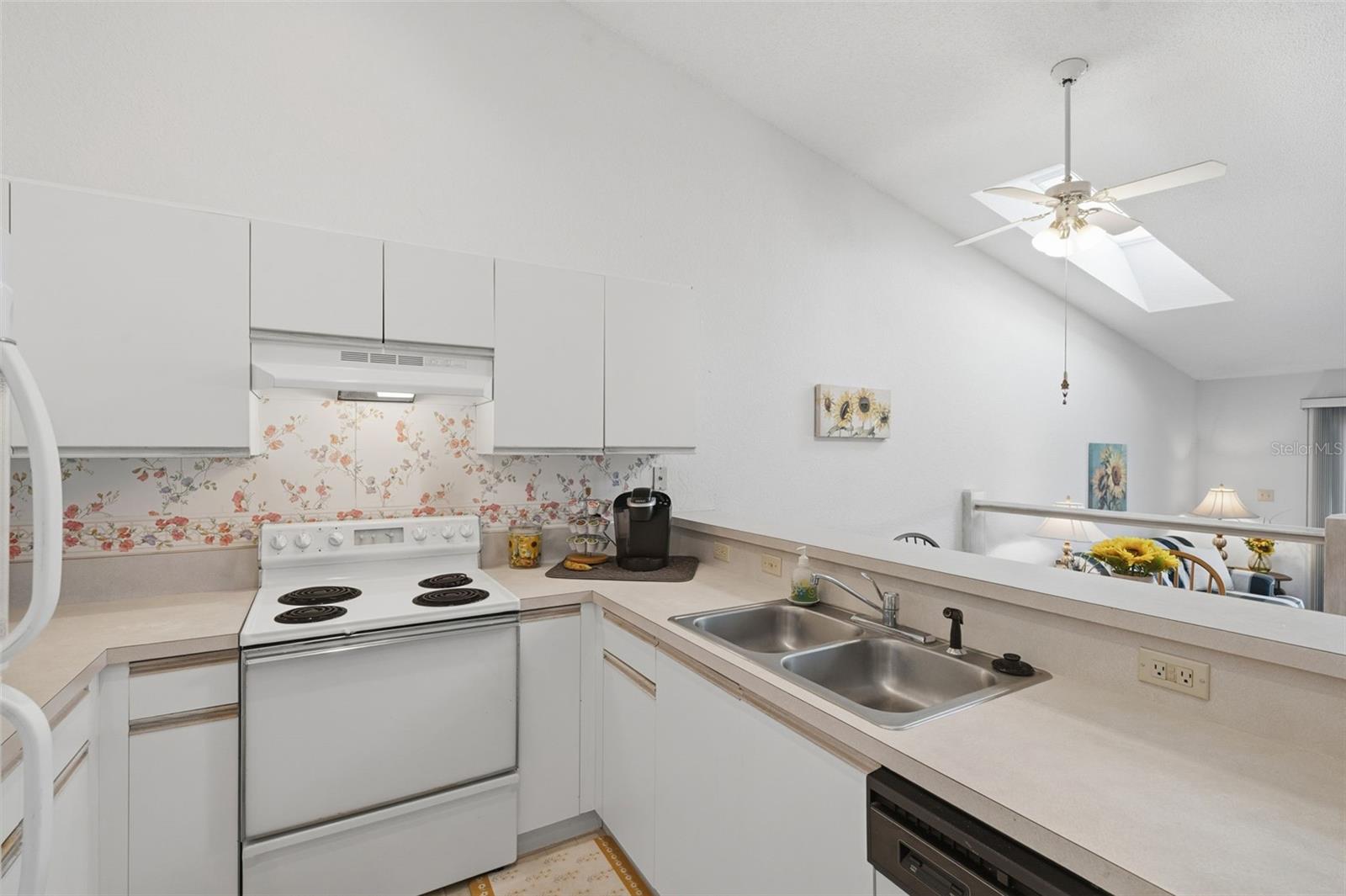 LAKE FOREST CONDO - Residential