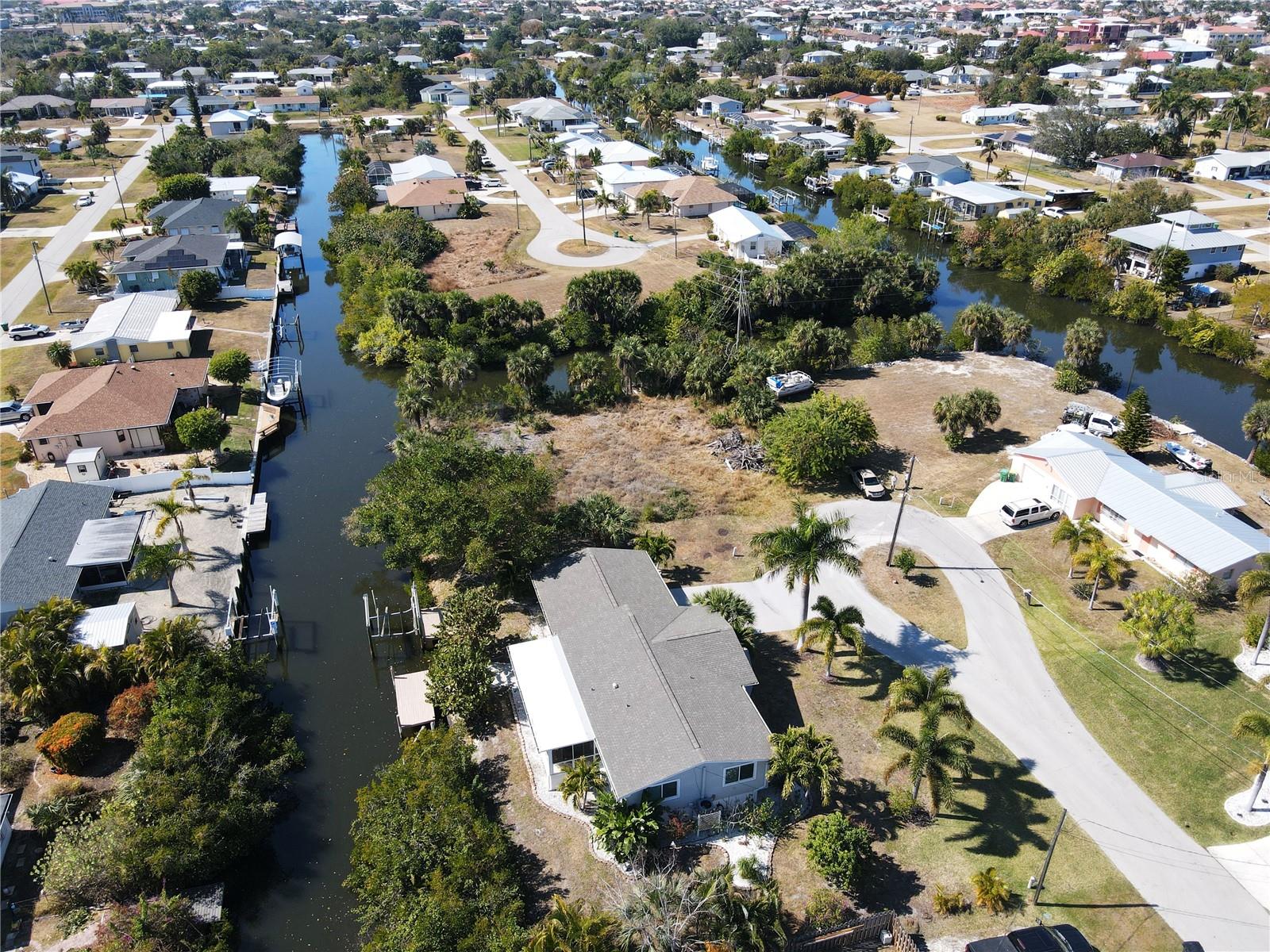 CHARLOTTE PARK - Residential