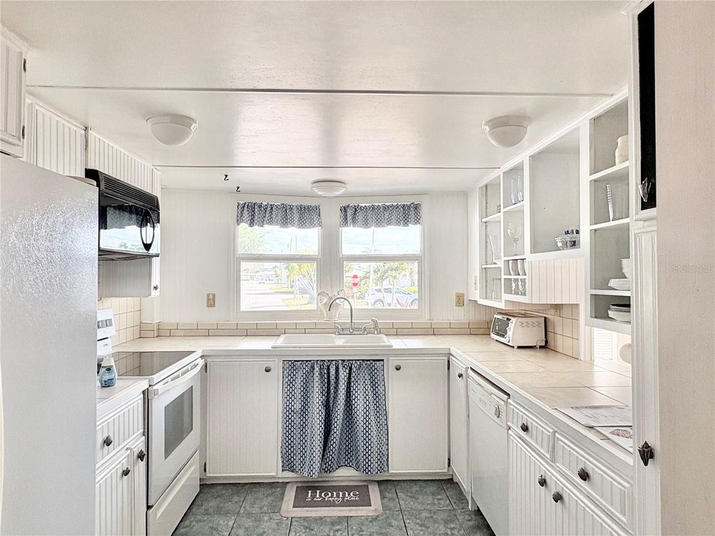 Photo of 603 S Green Circle, Venice, FL 34285 (MLS # N6145849)