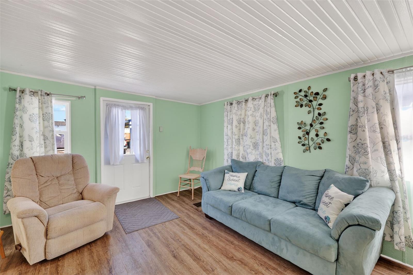 PALM SHORES RV RESORT LT 136 AMD - Residential