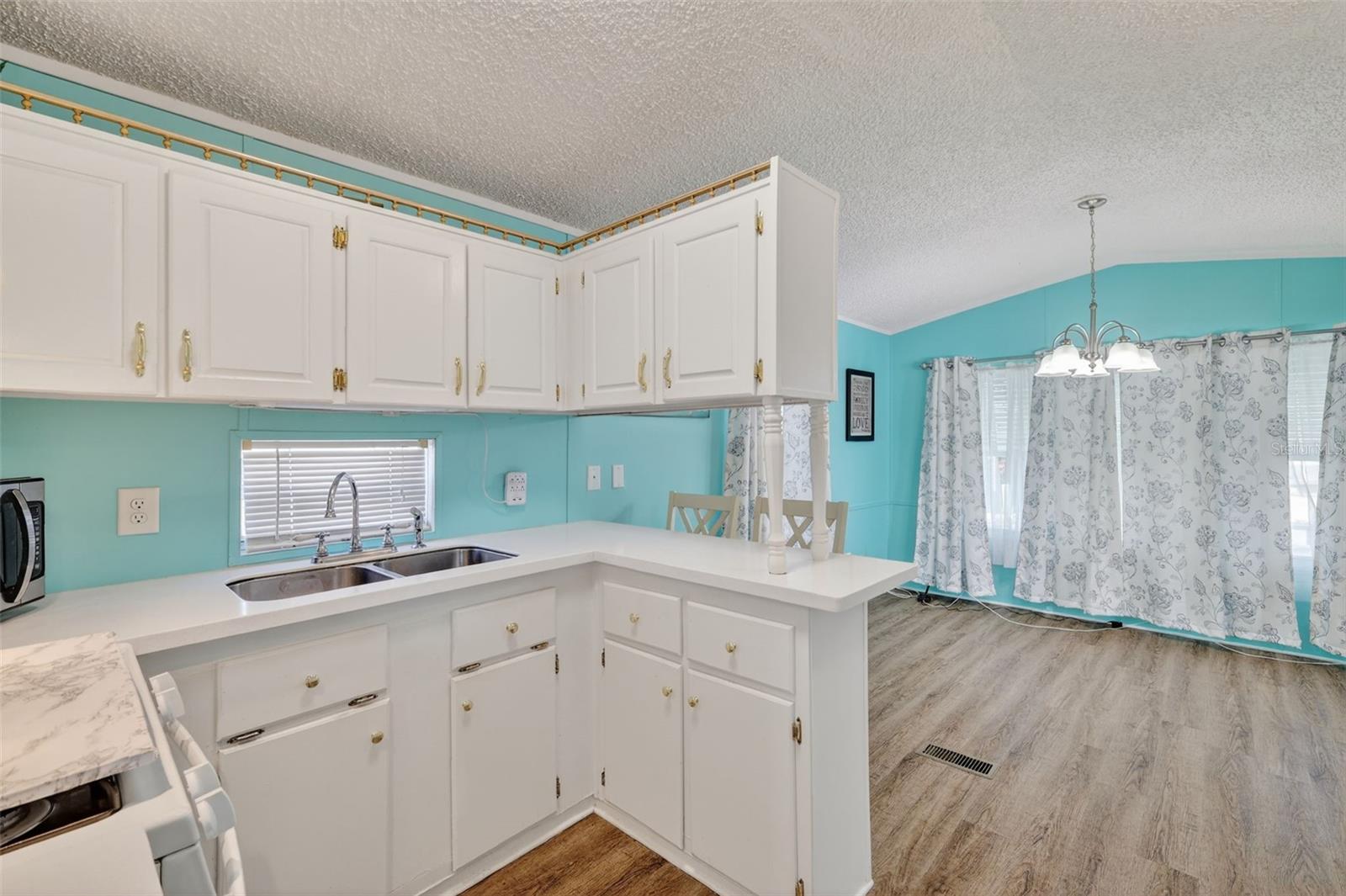 PALM SHORES RV RESORT LT 136 AMD - Residential