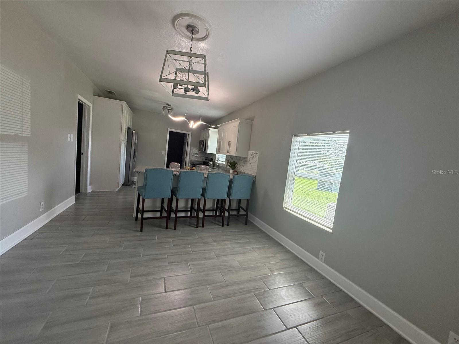 2812 TOM BREWER LANE