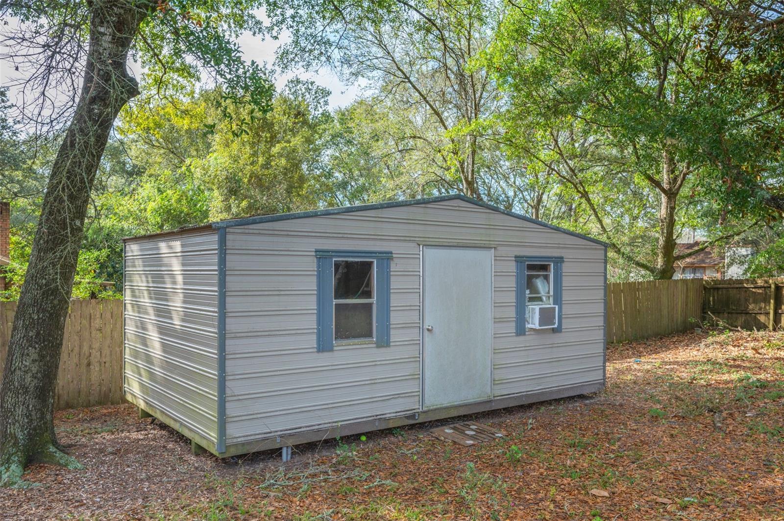 VALPARAISO PINECREST 05 - Residential