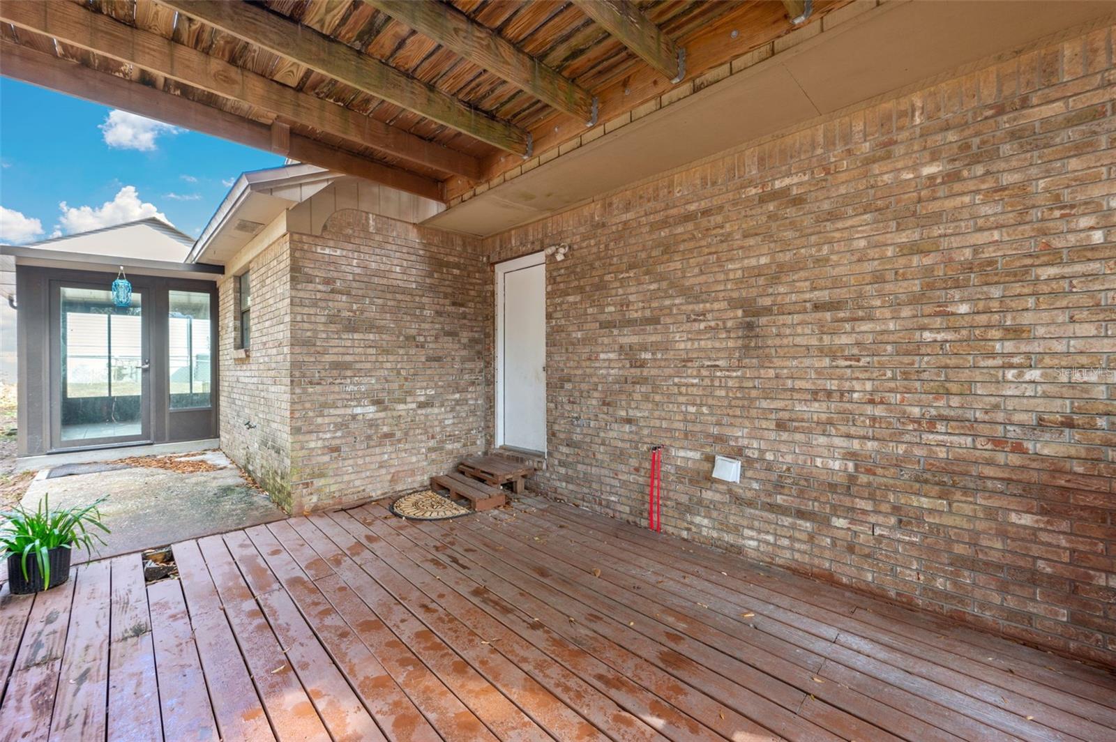 VALPARAISO PINECREST 05 - Residential