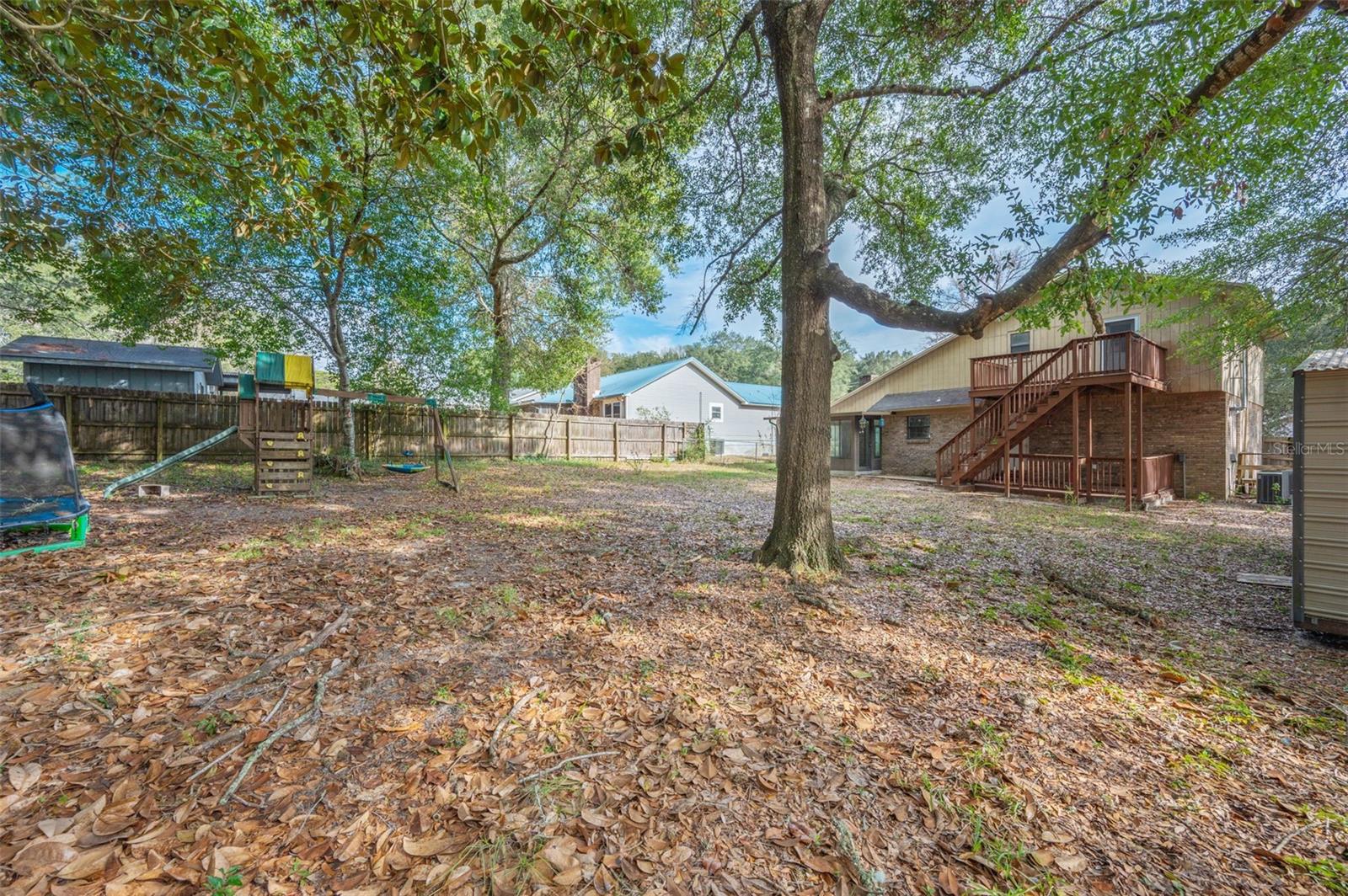 VALPARAISO PINECREST 05 - Residential