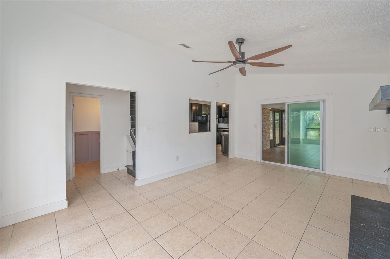 VALPARAISO PINECREST 05 - Residential