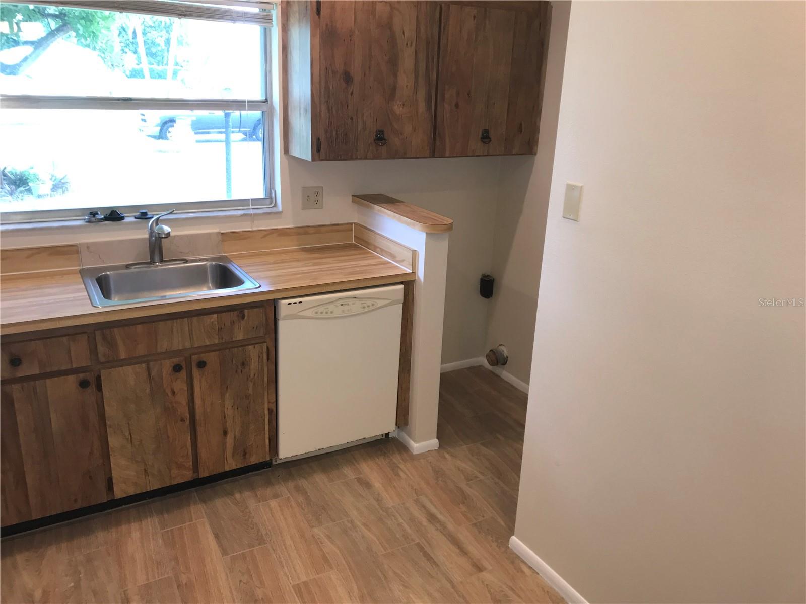 3705 34TH AVE DRIVE W