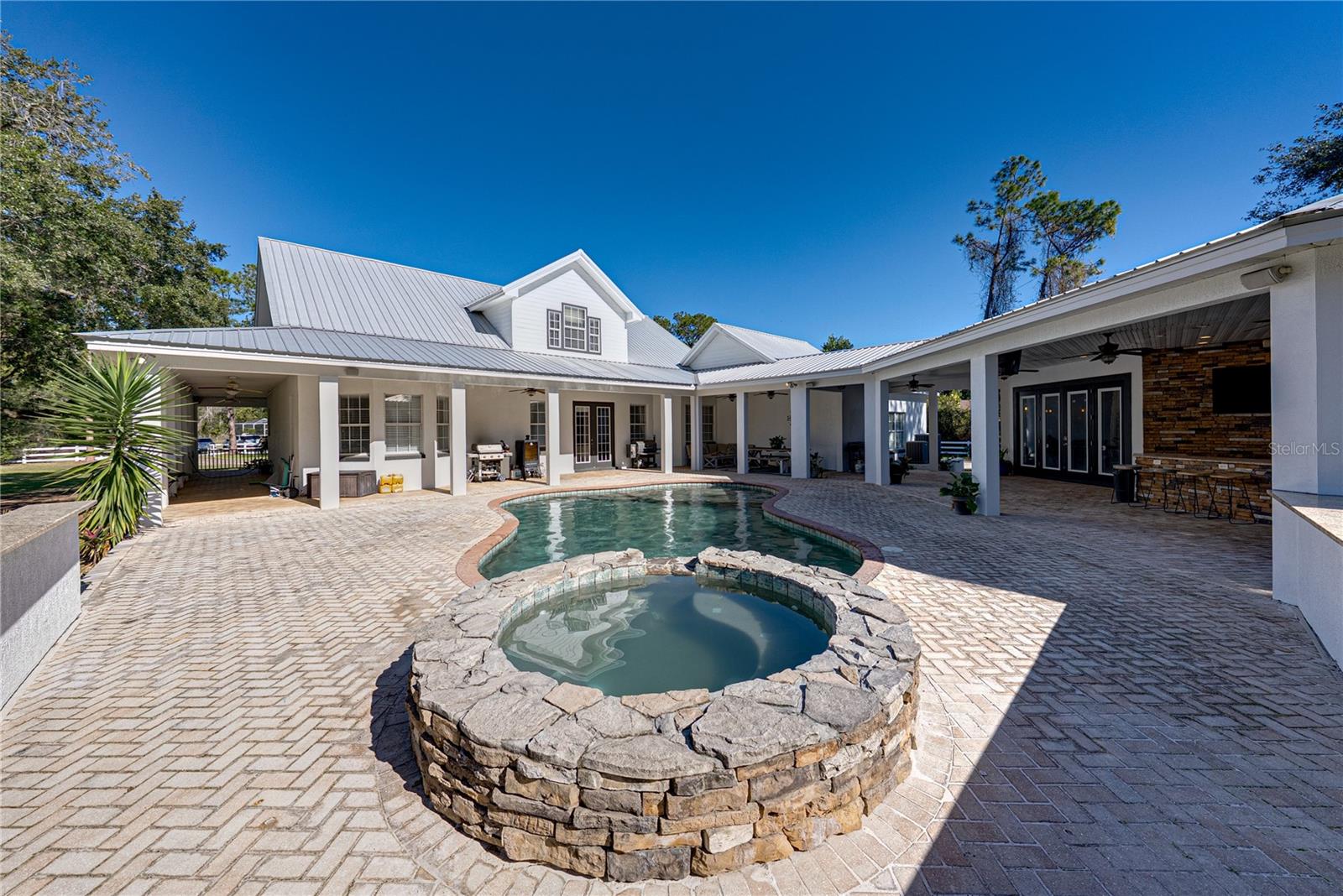 TRAILS TR 22 - Residential